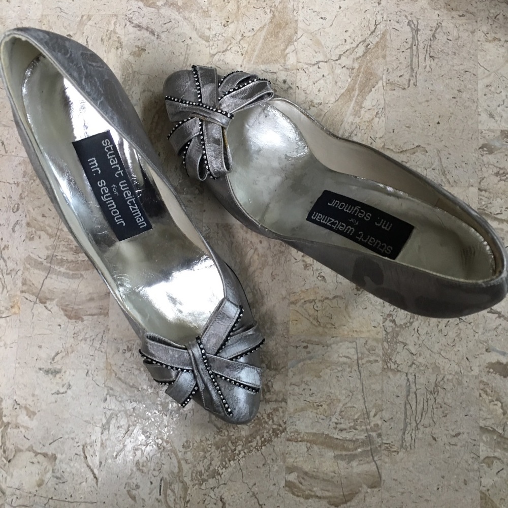 Vintage Elegant Silver Slip On Pump Pointed Toe Bow Size 6